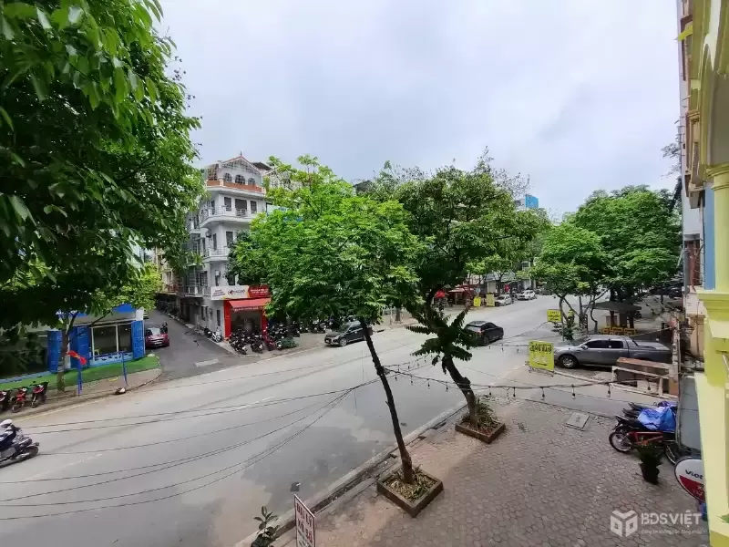 Bán Nhà Mặt Phố Nguyễn Cảnh Dị. Hoàng Mai. Lô Góc. Ô Tô. Vỉa Hè. DT 90m2. MT 6.2m. Giá 34.8 Tỷ