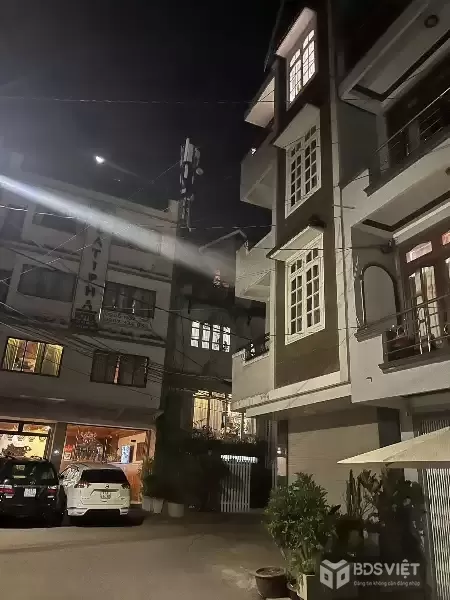 Cho thuê nhà 7 phòng khu quy hoạch Bà Triệu Đà Lạt giá 22 triệu