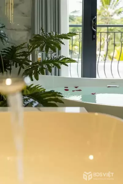 Biệt thự mặt tiền biển Mỹ Khê đường Lưu Quang Thuận 107m2 giá 68 tỷ