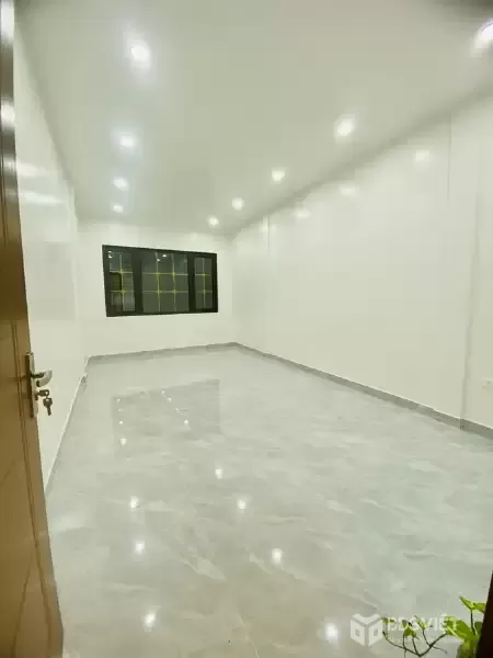 Nhà Nguyễn Trãi. Thanh Xuân. 6 Tầng Thang Máy. Ô Tô. DT 63m2. MT 3.7m. Giá 22.7 Tỷ.