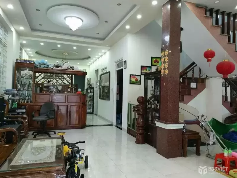 Bán villa sân vườn 1038 m2 - thị trấn liên nghĩa đức trọng lâm đồng  giá 11 Tỷ