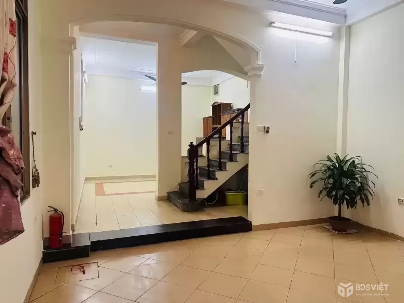 Bán nhà Trịnh Đình Cửu, Hoàng Mai, Lô góc 3 thoáng, Ô tô, 47m2, 12.8 tỷ