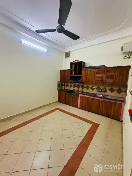 Bán nhà Trịnh Đình Cửu, Hoàng Mai, Lô góc 3 thoáng, Ô tô, 47m2, 12.8 tỷ