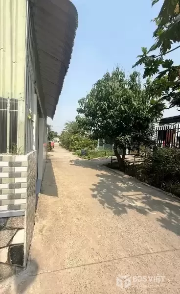 CẦN BÁN 140M2 HAI NHÀ 1 TẤM MT ĐƯỜNG XÓM GIỮA