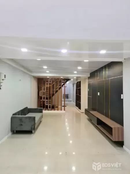 CHỈ 10.6 TỶ (TL) – SỞ HỮU NGAY NHÀ MẶT TIỀN Quận 8