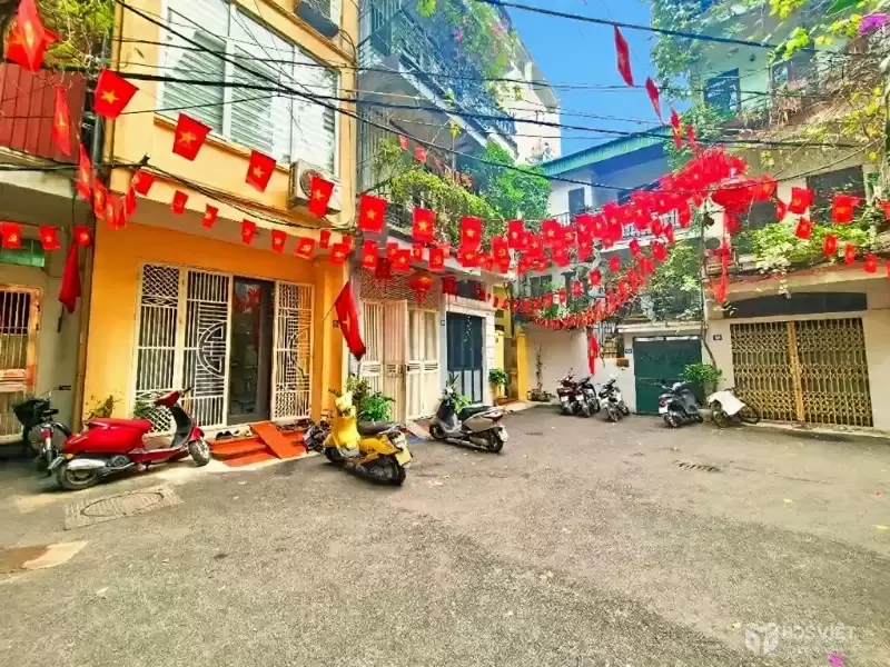 hoàng hoa thám 38m x4 tầng 8,35 tỷ-ô tô đỗ cổng,2 thoáng trước sau,dân xây