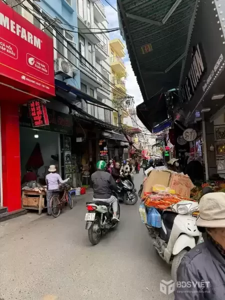 Bán Nhà Mặt Phố Đại Từ. Hoàng Mai. Ô Tô. DT 40m2. MT 4m. 5 Tầng. Giá 19.4 Tỷ.