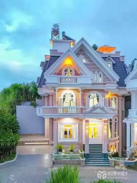 Cho thuê villa 9 phòng ngủ đường Trịnh Hoài Đức phường 11 Đà Lạt giá 25 triệu