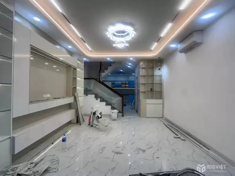 Bán Nhà Tô Vĩnh Diện. Thanh Xuân. Thang Máy. Ô Tô. DT 50m2. MT 4.6m. Giá 19.7 Tỷ.