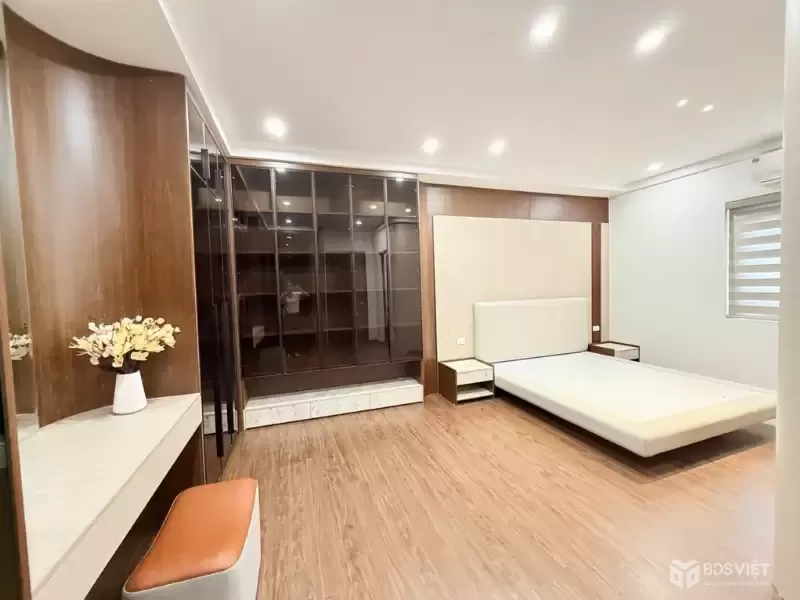 Bán nhà Giải Phóng, Hoàng Mai, Lô góc, ô tô, Thang Máy, Kinh doanh, 73m2, 20.8 tỷ(CTL)