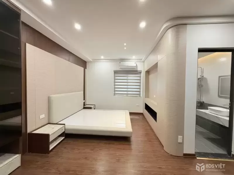 Bán nhà Giải Phóng, Hoàng Mai, Lô góc, ô tô, Thang Máy, Kinh doanh, 73m2, 20.8 tỷ(CTL)