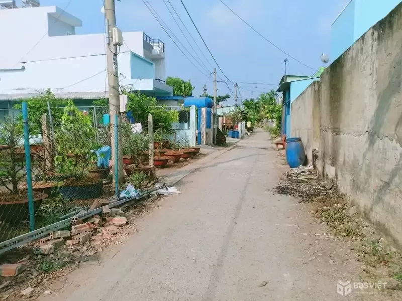 CẦN BÁN DÃY TRỌ 250M2 CÓ 11 PHÒNG MT ĐƯỜNG NHỰA