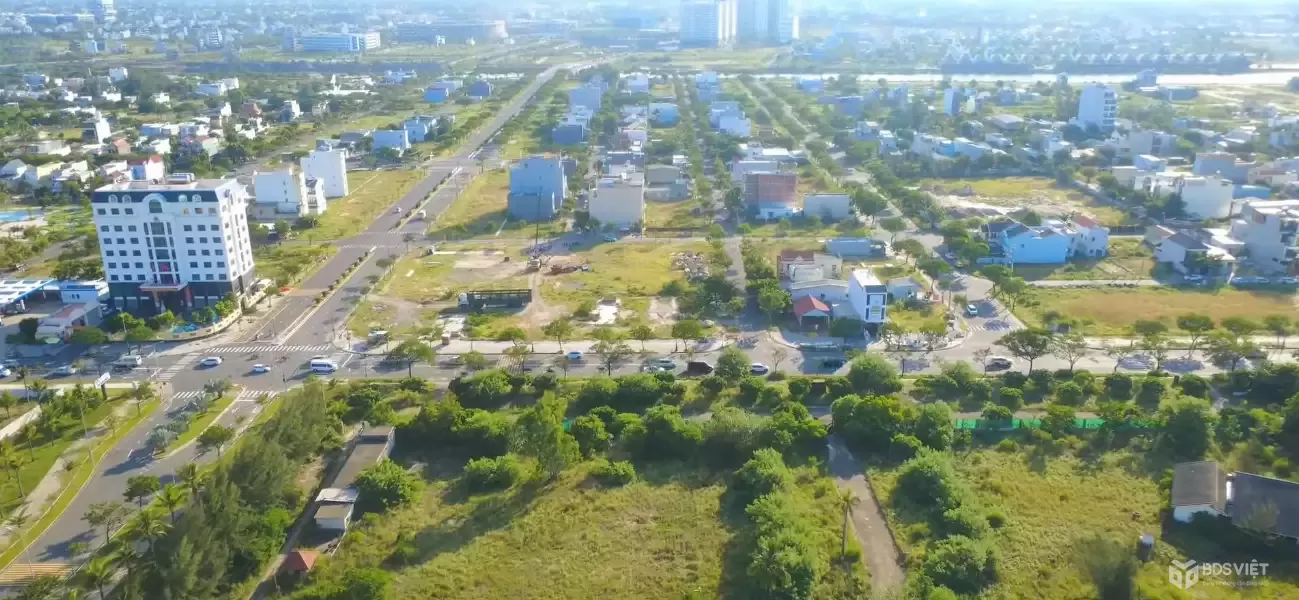 ĐẤT BIỂN TÂN TRÀ - DT 305M (15x20) - SẴN NHÀ 2 TẦNG KINH DOANH - 22 đ