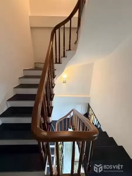 bán nhà ngọc hà 40m x4 tầng 10,5 tỷ full nội thất xịn,ngõ thông các ngả