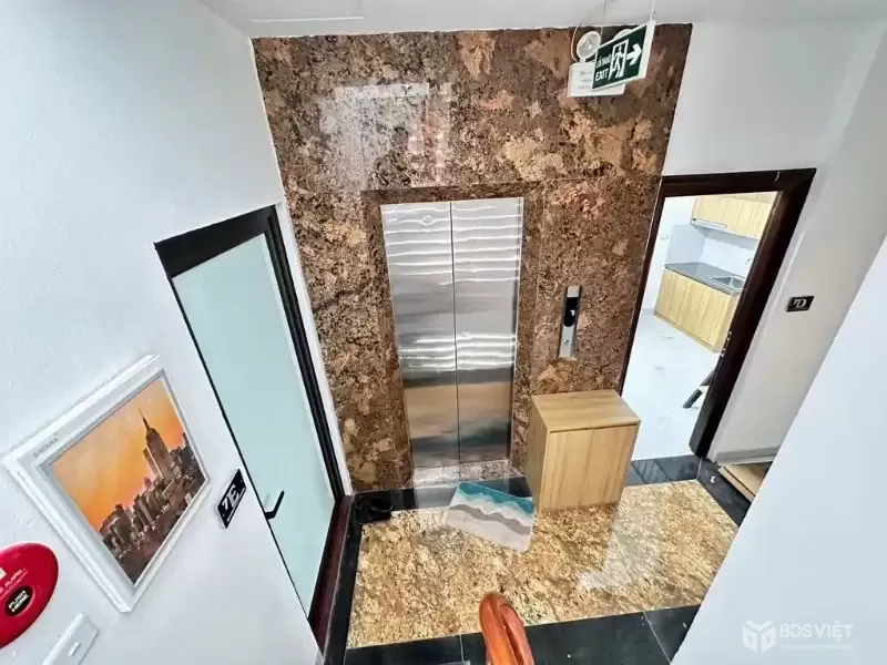 BÁN NHÀ LÔ GÓC - 8 TẦNG THANG MÁY- VŨ TRỌNG PHỤNG - 20 PHÒNG FULL ĐỒ- GIÁ ĐẦU TƯ