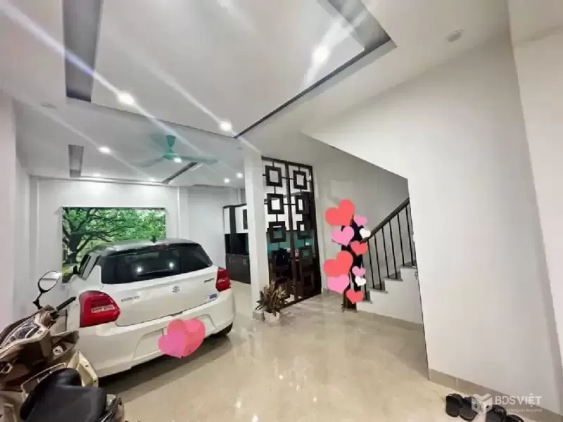 xuân la 35m x5 tầng 11,5 tỷ ô tô vào nhà,lô góc,gần phố