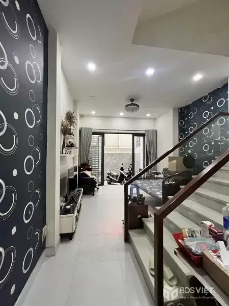 Quận 10 - Nguyễn Duy Dương - Sát Mặt tiền - 56m2 - 4 tầng - 8.8 tỷ