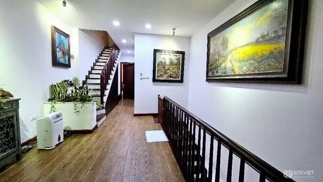 kim mã 67m x6 tầng thang máy 17,8 tỷ ngõ thông,kinh doanh,full nội thất,gần phố