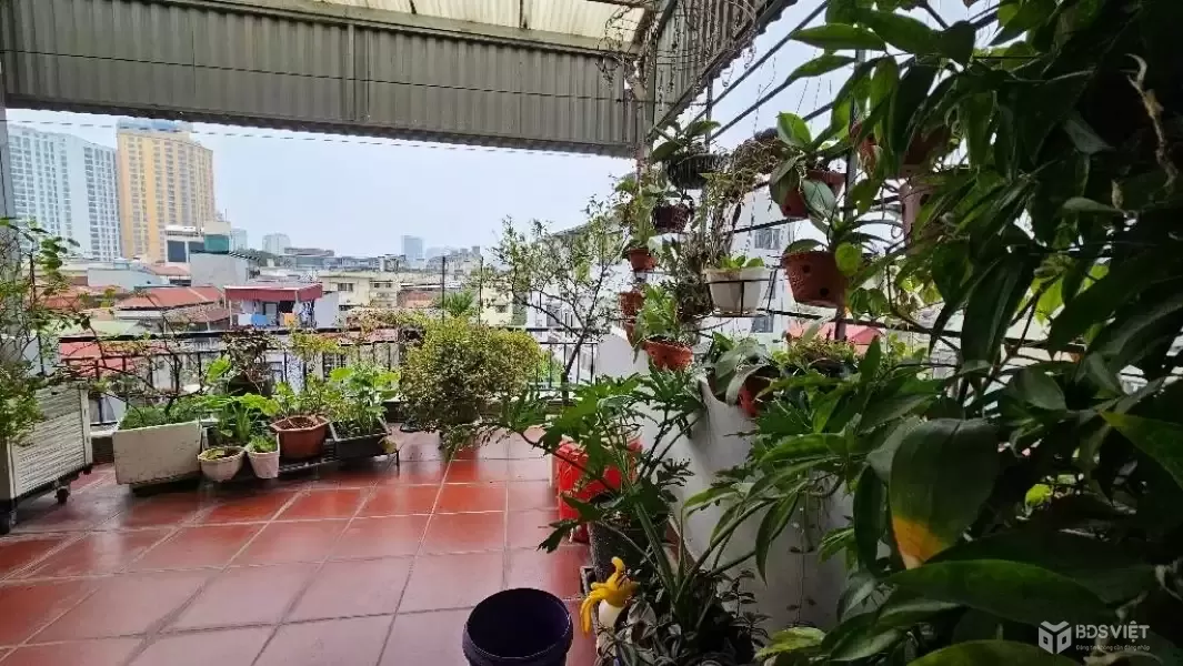 kim mã 67m x6 tầng thang máy 17,8 tỷ ngõ thông,kinh doanh,full nội thất,gần phố