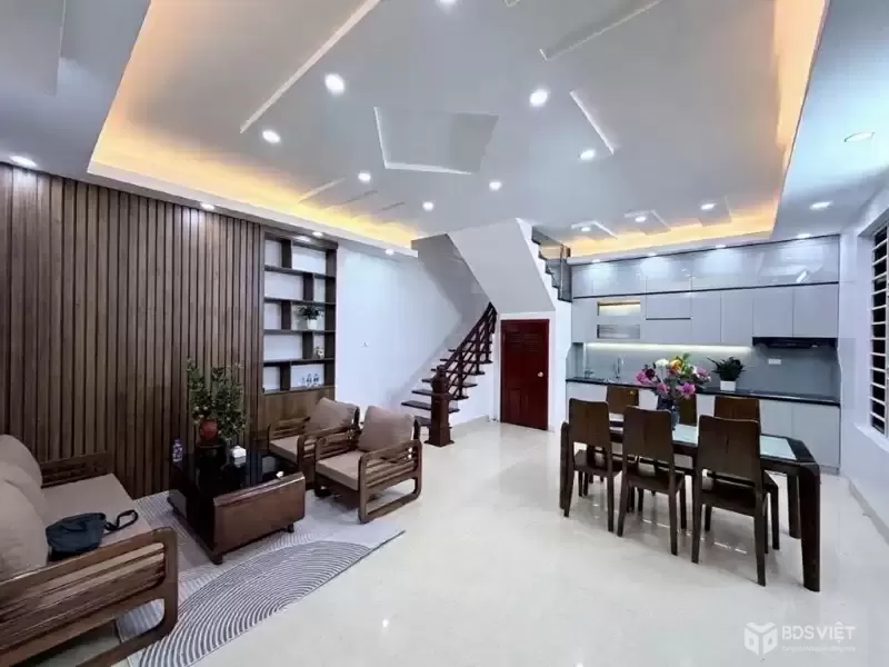 bán nhà võng thị 55m x5 tầng 16,8 tỷ lô góc-gần phố,5p đi bộ ra hồ