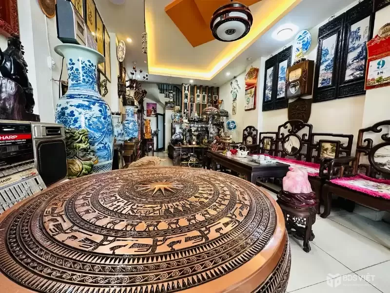 Bán Nhà Mặt Phố Linh Đường. Hoàng Mai. Ô Tô. Vỉa Hè. DT 40m2. MT 3.7m. 5 Tầng. Giá 20.7 Tỷ. 