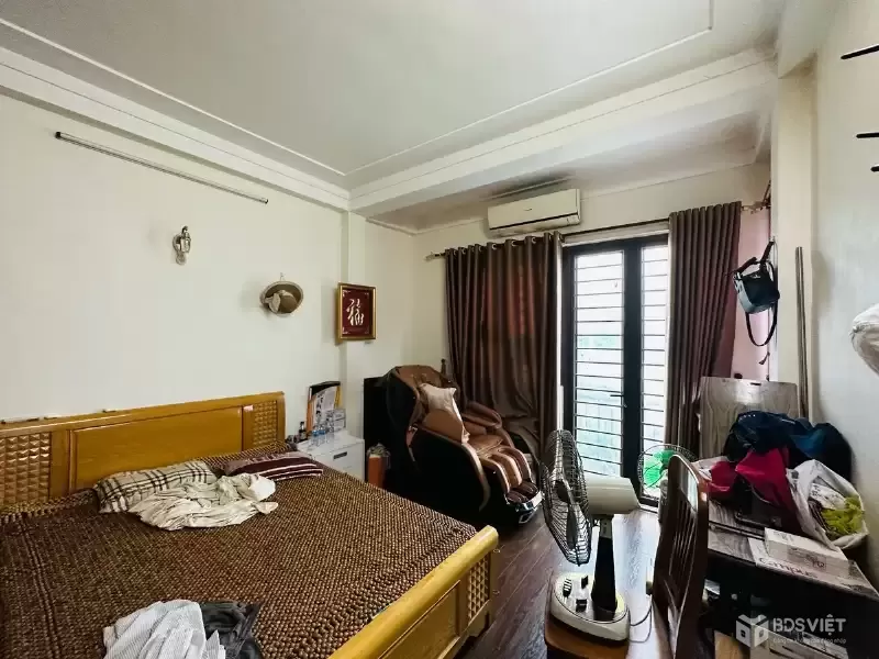 Bán Nhà Mặt Phố Linh Đường. Hoàng Mai. Ô Tô. Vỉa Hè. DT 40m2. MT 3.7m. 5 Tầng. Giá 20.7 Tỷ. 