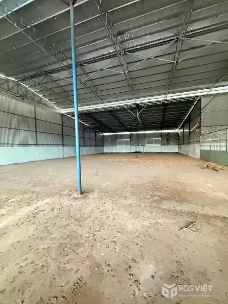 Bán nhà kho xã Phước Vân , Cần Đước dt 1259m2 ( 300m2 thổ) giá 5,2 tỷ