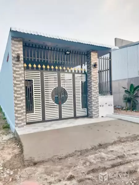 Bán nhà cấp 4 xã Phước Vĩnh An dt 135m2 (50m2 thổ ) 3pn , 2wc giá 2,35 tỷ