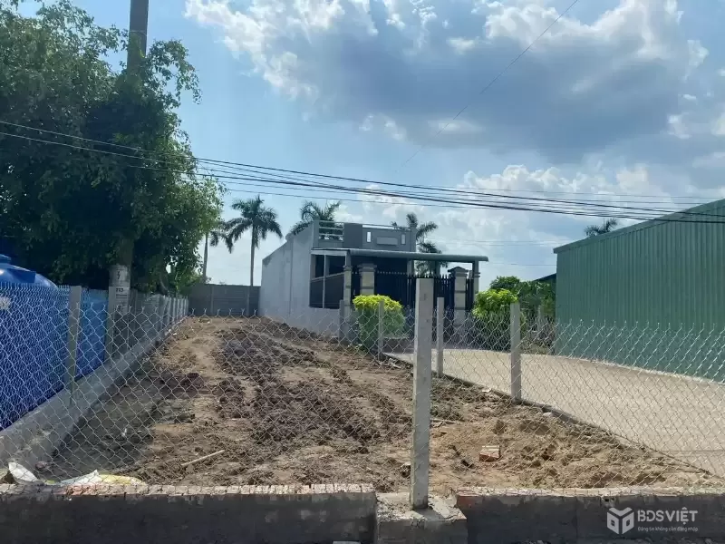 Bán đất mặt tiền quốc lộ 1A, xã Nhị Thành, Thủ Thừa dt 285,6m2 full thổ giá 4,5 tỷ