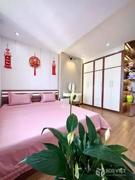 bán căn hộ mặt phố vũ phạm hàm DT 57m giá 5,75 tỷ lô góc