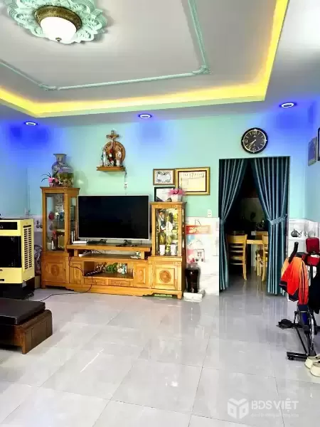 Bán gấp nhà hẻm đường nhựa xã Tận Phú Trung dt 82m2 full thổ 1 lửng 3pn, 2wc giá 2,5 tỷ