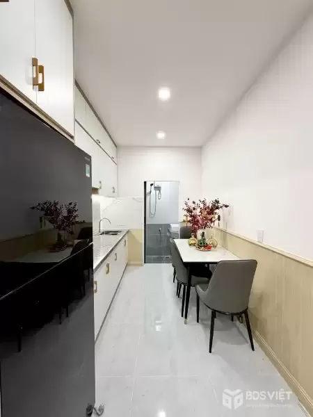 Sát mặt tiền - Nguyễn Thượng Hiền - Quận 3 - 3 tầng - 25m2 - 5,2 tỷ