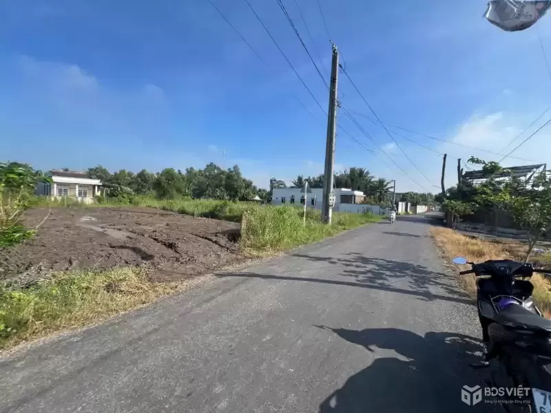 Bán đất thổ cư 2 mt đường Nguyễn Văn Dư , xã Bình lãng , Tân Trụ dt 450m2 giá 2,39 tỷ
