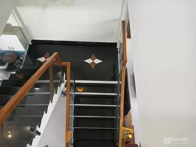 NHÀ 2 TẦNG ĐẸP, CÒN MỚI – KIỆT 6M LÊ VĂN HIẾN – THÔNG ĐẶNG THÁI THÂN 6.x