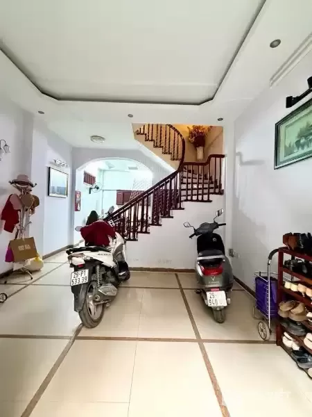 dương quảng hàm 45m x6 tầng 15,8 tỷ lô góc,ô tô đỗ cửa,ngõ thông