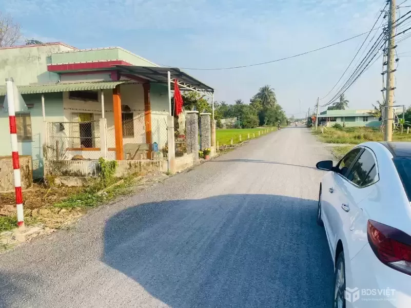 Bán đất thổ cư mt đường Nguyễn Văn Mỹ , xã Bình Tịnh , Tân Trụ dt 140m2 giá 750 triệu