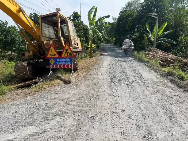 Bán đất vườn có tường rào bao quanh view kênh ở xã Bình Đức , Bến Lức dt 500m2 giá 950 triệu