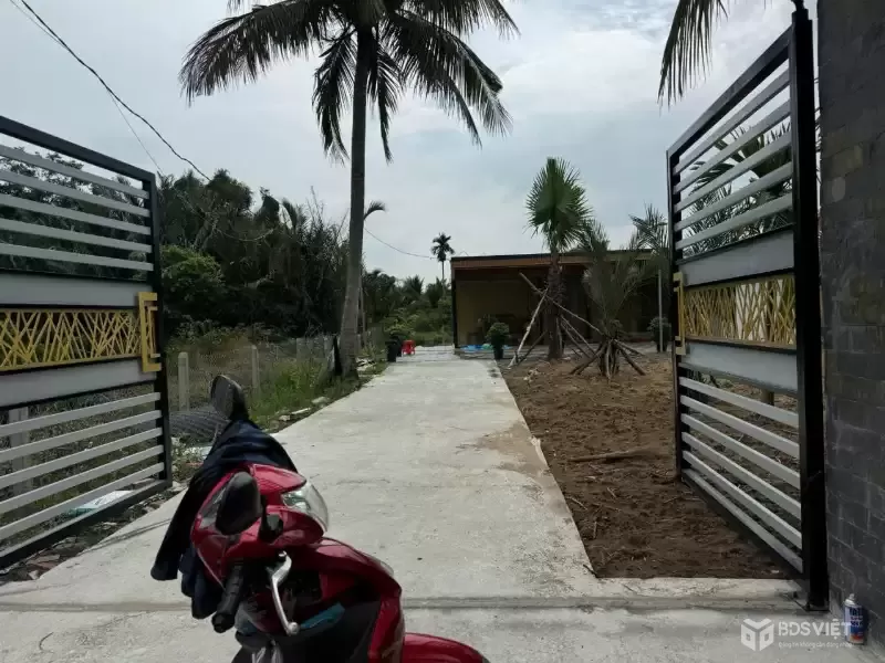 Bán nhà vườn thị trấn Bến Lức tdt 1191m2 đầy đủ tiện nghi giá 4,2 tỷ