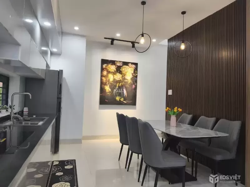 ♥ Lô góc sát Ô tô đậu, gần Nguyễn Hoàng, 55m2, 3 mê mới tinh, 3PN khép kín. dòng tiền 22tr