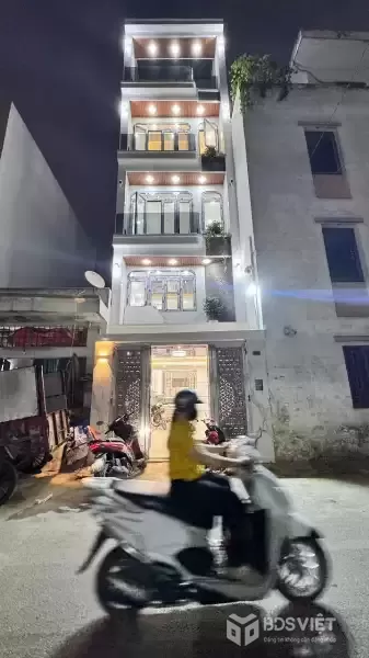 Bán nhà hẻm đường số 11, Bình Hưng Hòa dt 60m2 , 3 lầu , 5pn , 6wc giá 7,9 tỷ