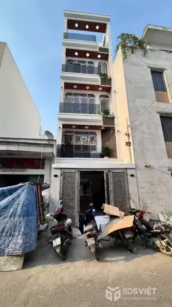 Bán nhà hẻm đường số 11, Bình Hưng Hòa dt 60m2 , 3 lầu , 5pn , 6wc giá 7,9 tỷ