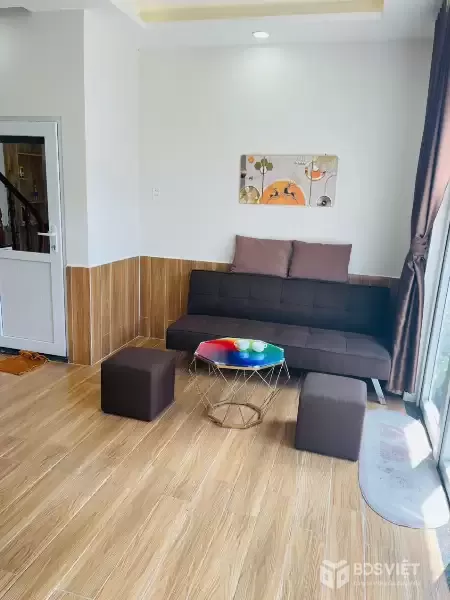 CHO THUÊ nhà mặt tiền Hoàng Diệu Phường 5 Đà Lạt giá 10tr