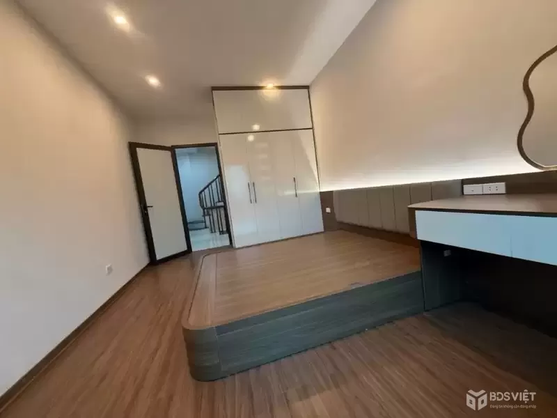 Bán nhà Liên Mạc 5 tầng xây mới ô tô ngõ nông – giáp Thượng Cát – Bắc Từ Liêm – nhỉnh 6 tỷ