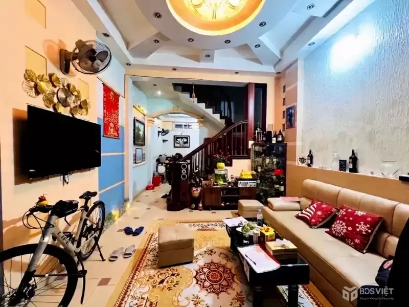 nguyễn khang 50m x4 tầng 11,3 tỷ ngõ ô tô,thông các ngả,dân xây,gần phố