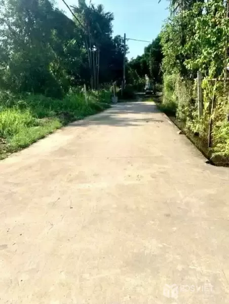 Bán biệt thự đẹp // tỉnh lộ 8 , xã Hòa Phú dt 208m2 full thổ , 1 lầu 3pn , 4wc giá giảm còn 5 tỷ