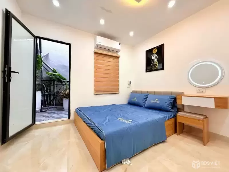 Bán nhà Giáp Bát 25m2, Ô tô đỗ cách 15m, đi bộ ra Giải Phóng, giá 6,39 tỷ