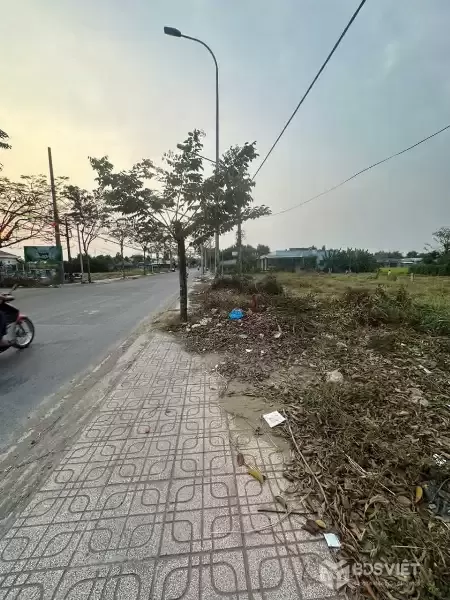 Bán nền thổ cư mặt tiền ĐT 830 , xã Long Hòa , Cần Đước dt 174m2 giá 3 tỷ