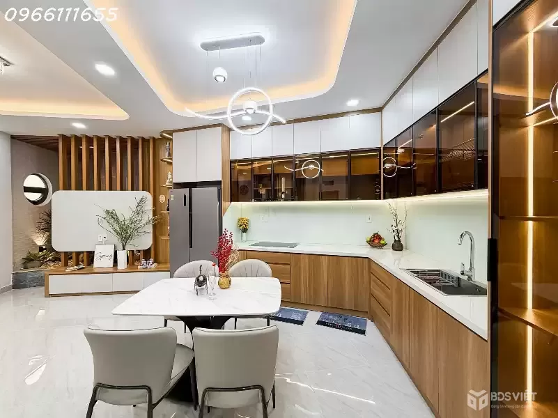 BÁN NHÀ VÕ THỊ SÁU - P. TÂN ĐỊNH - 45M² (6.6 x 7) - 3 TẦNG BTCT - 3PN 4WC  - SÂN TRƯỚC, SÂN SAU, SÂN THƯỢNG CHIL. MT 18