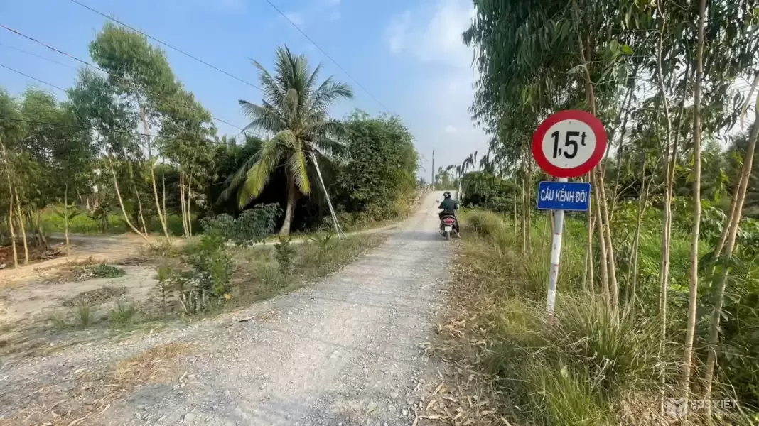 Bán đất vườn mặt tiền kênh ở xã Tân Hòa, Bến Lức dt 7896m2 giá 7,2 tỷ