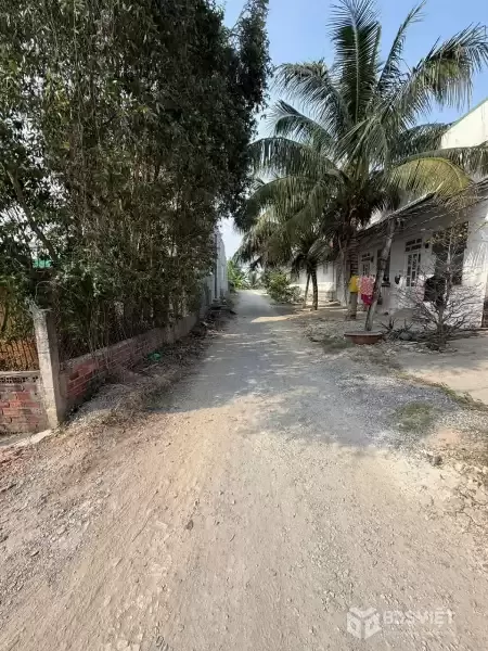 Bán nền thổ cư đường xe tải 10t ở ấp 9 , Lương Hòa dt 200m2 giá 2 tỷ